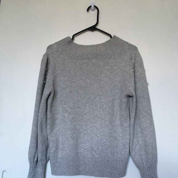 Grey sweater with pearls - Picture 6 of 6